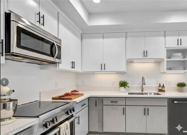 Building Photo - 4643 W 18th St