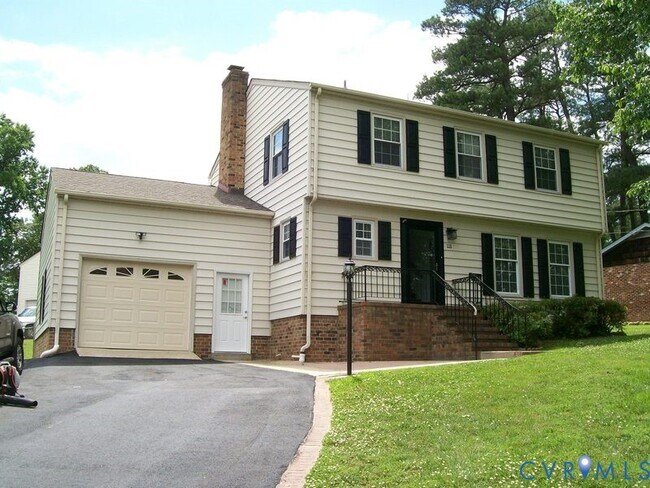 Primary Photo - 111 Lakeside Dr