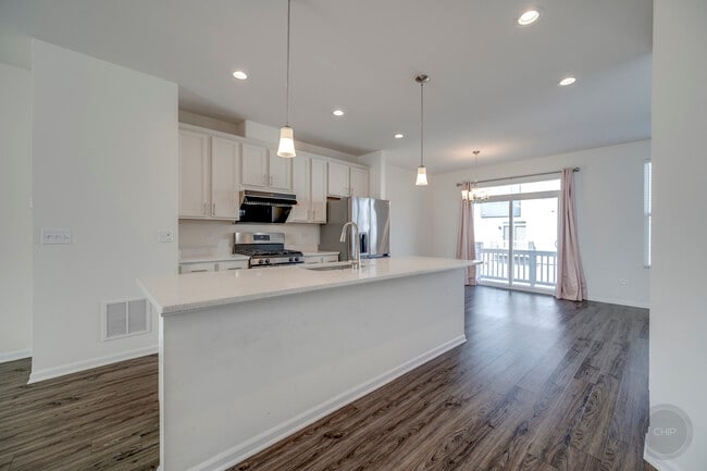 Building Photo - 4138 Irving Rd