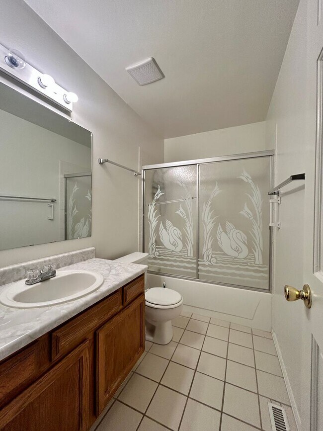 Building Photo - Hidden Gem in Downtown Boulder! 3 Bed 2 Bath Condo Available