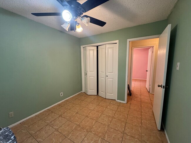Building Photo - 10707 Lanshire Dr