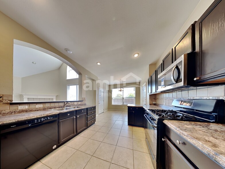 Building Photo - 1506 Holveck Dr