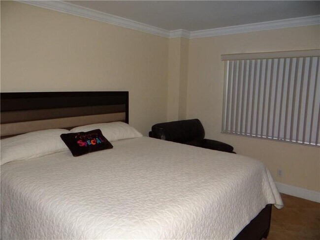 Building Photo - 1200 Hibiscus Ave