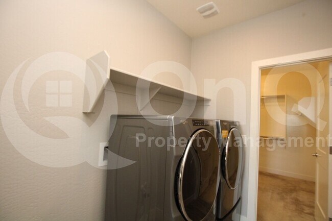 Building Photo - 23157 E Camina Buena Vista