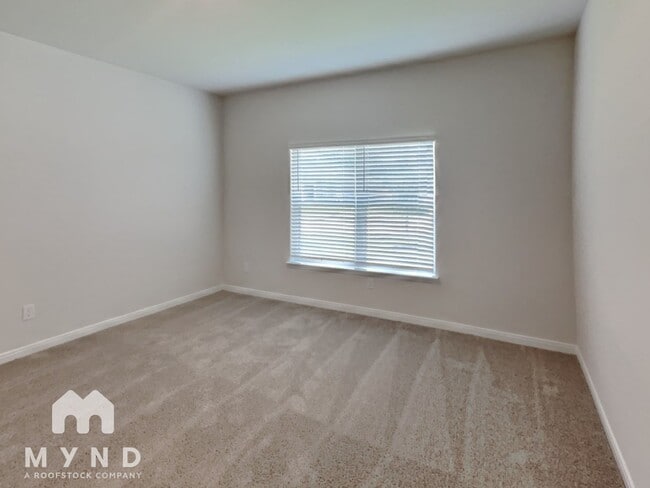 Building Photo - 1106 Clark Dr