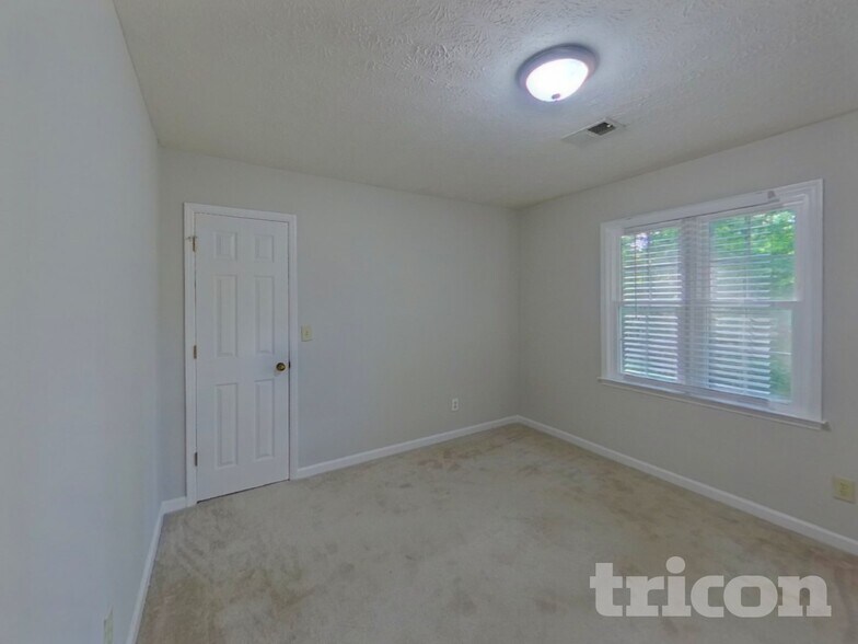 Building Photo - 107 Marks Style Rd