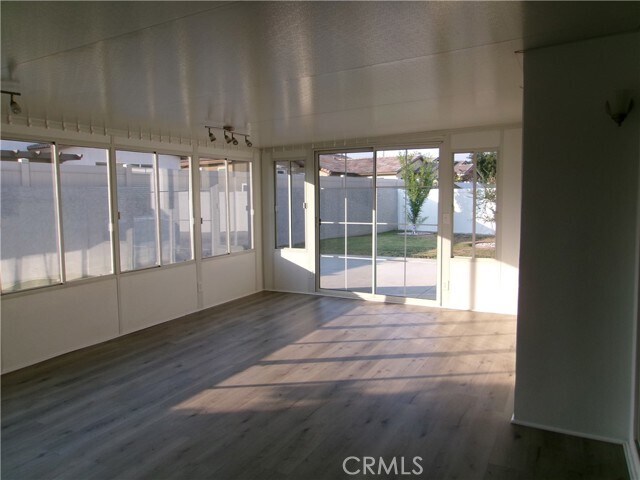 Building Photo - 11131 Davenport Pl