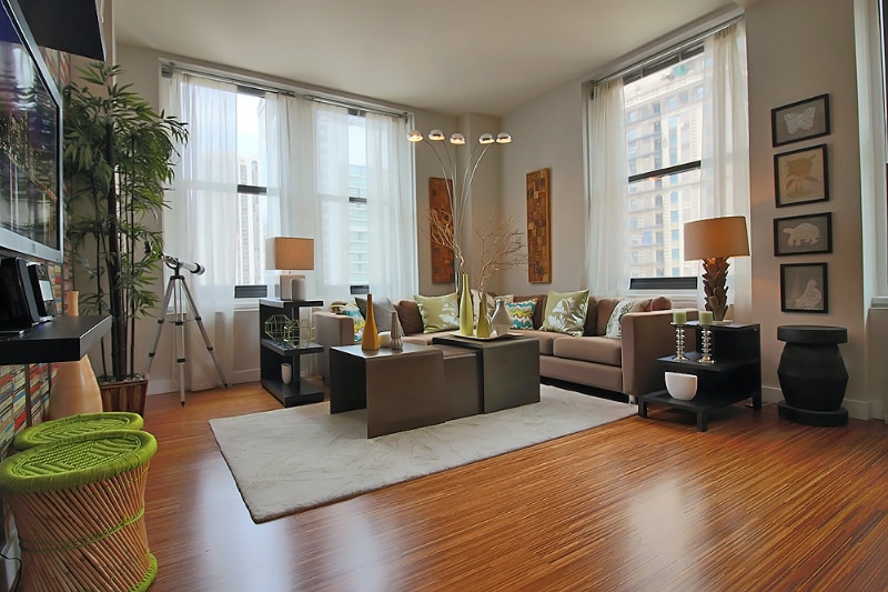 Building Photo - 98 E Lake St