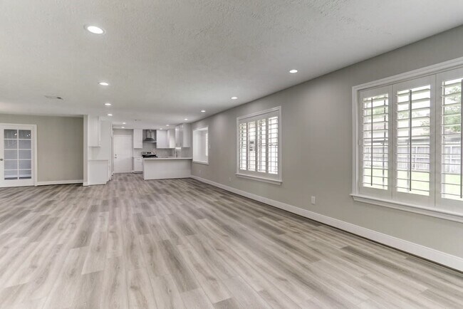Building Photo - 11006 Wickersham Ln
