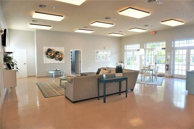 Building Photo - 1315 Yorkshire Ct