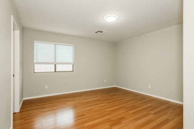 Building Photo - 10757 W Angels Ln