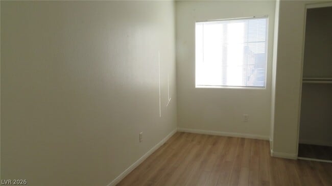 Building Photo - 3014 Sunrise Bay Ave