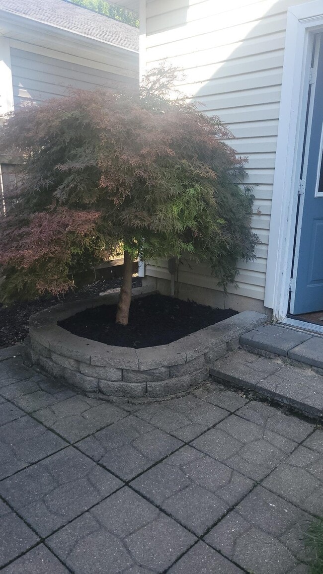 Building Photo - 250 N 21st St