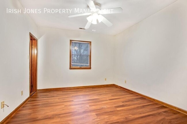 Building Photo - 479 Lake Ave