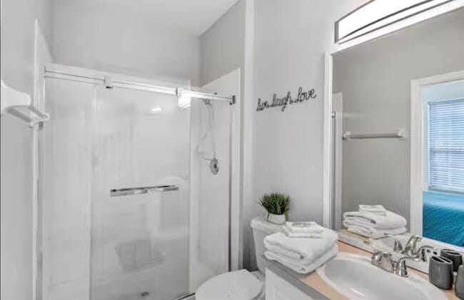 Building Photo - 8117 Princess Palm Ln