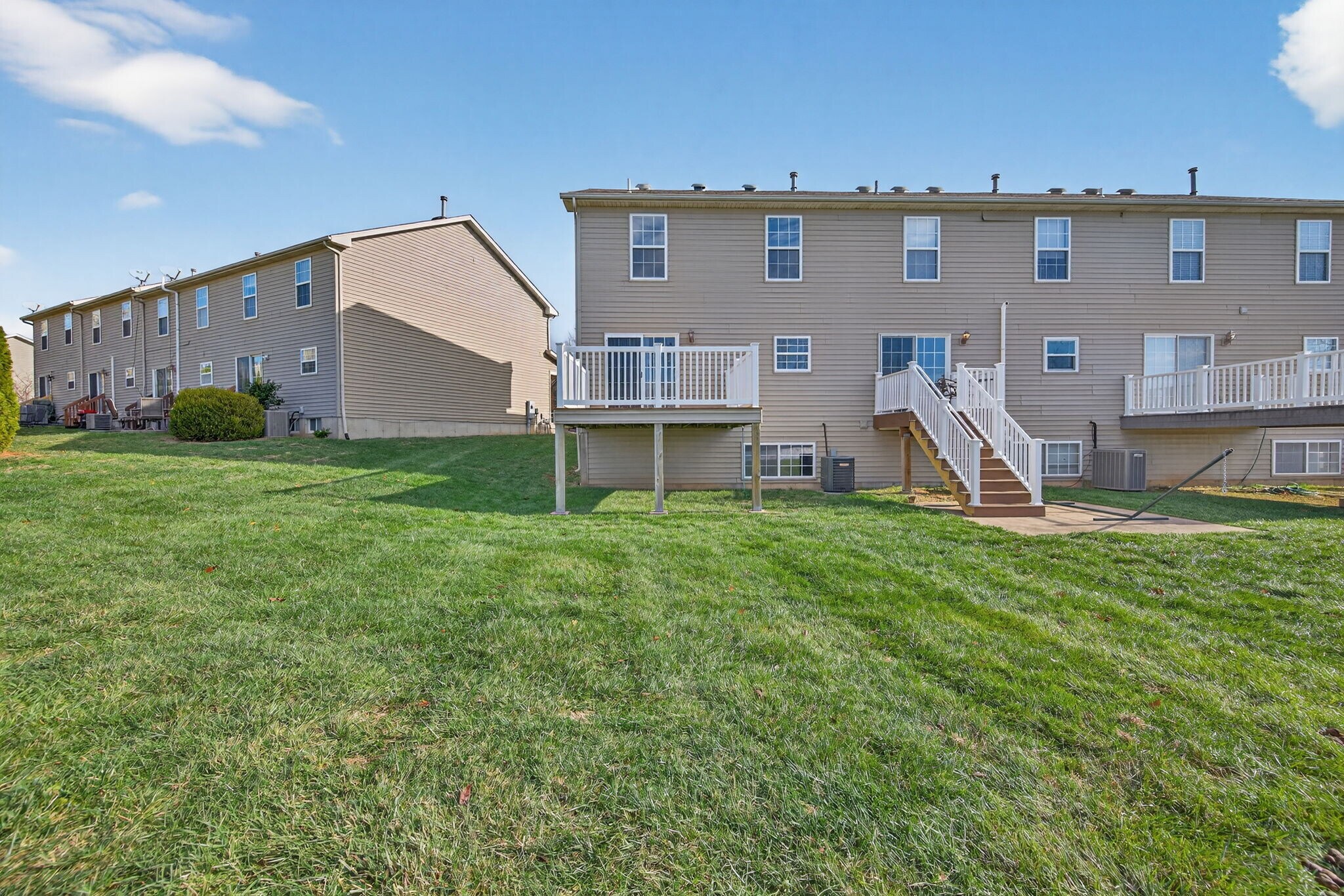 Building Photo - 373 Montclair Tower Dr