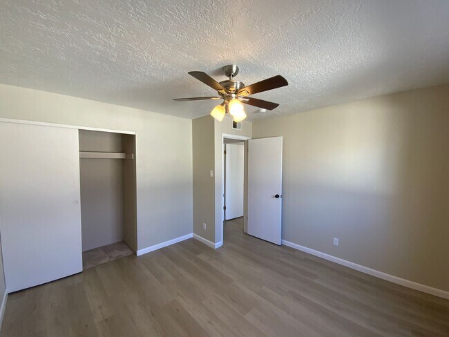 Building Photo - 4 Bedroom with Office Single Story Home Av...