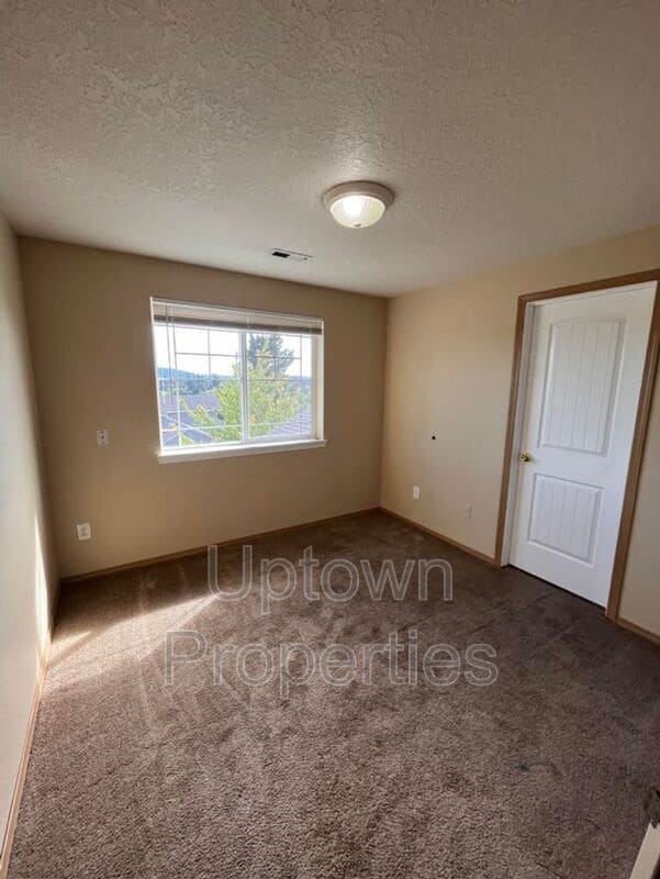 Building Photo - 14194 SE Summerfield Loop