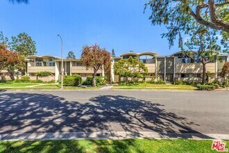 Building Photo - 13214 Fiji Way