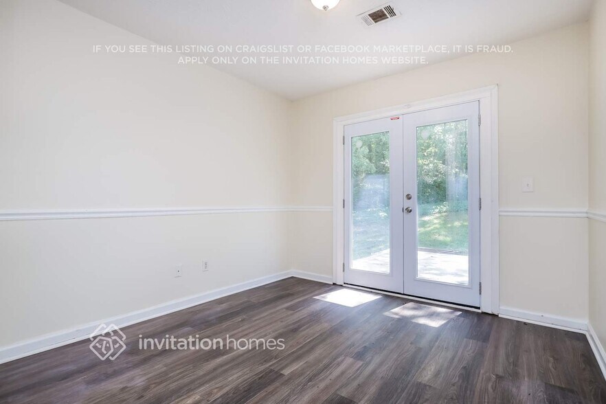 Building Photo - 221 River Birch Dr