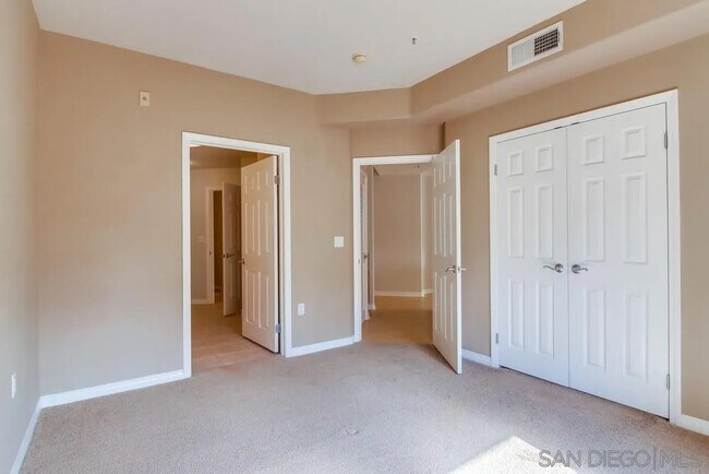 Building Photo - 330 J St