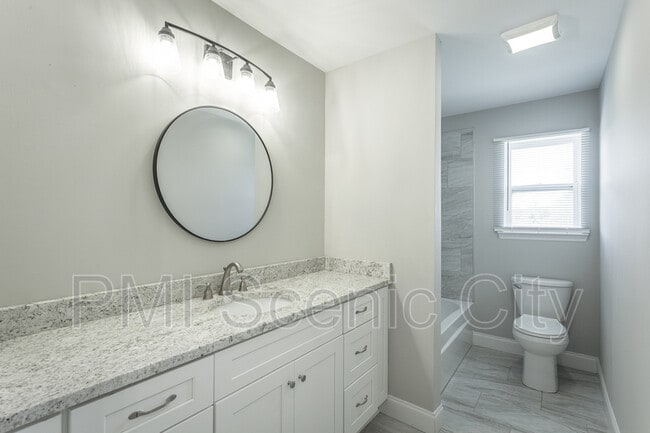 Building Photo - 8128 Fallen Maple Dr