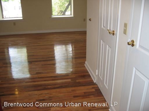 Building Photo - 9-19-19 Roseville Ave