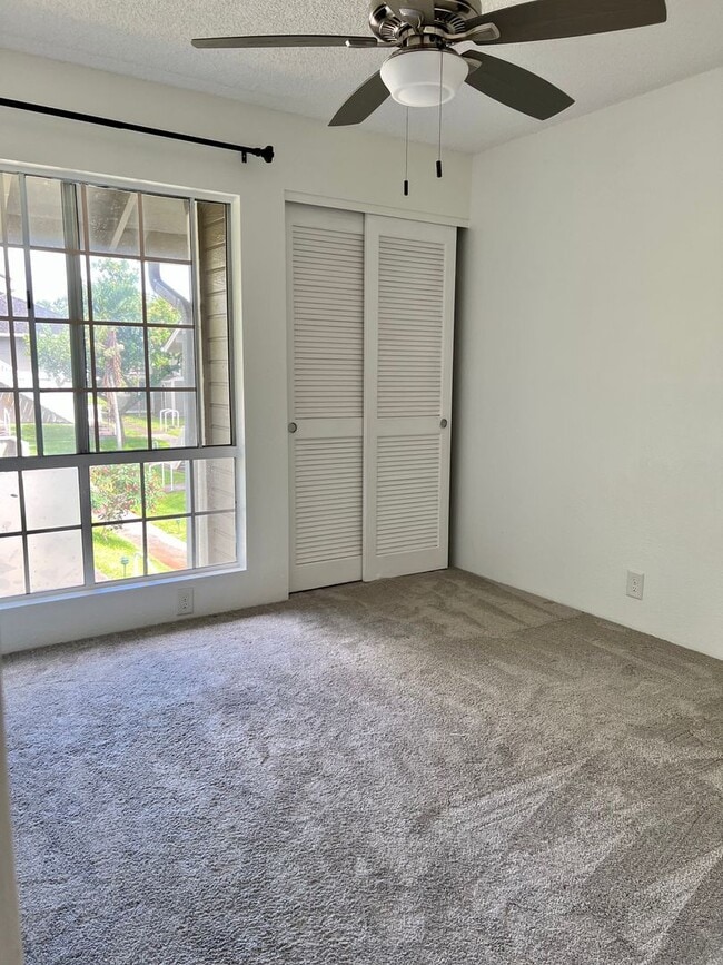Building Photo - Charming Townhouse-2Bedrooms, 1Bathroom, 2...