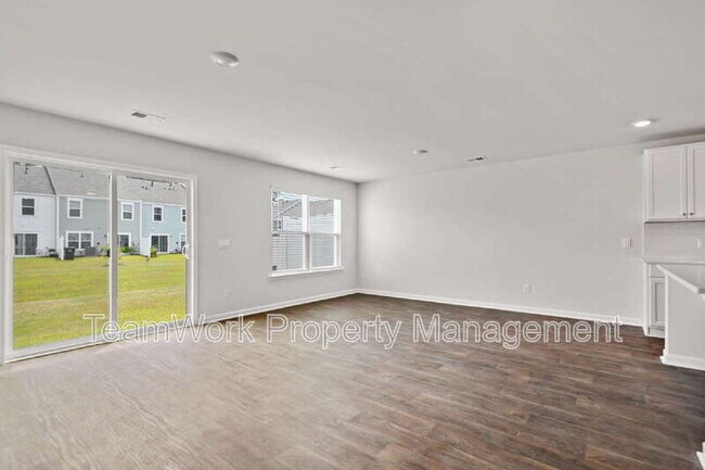Building Photo - 124 Orchid Bloom Cir