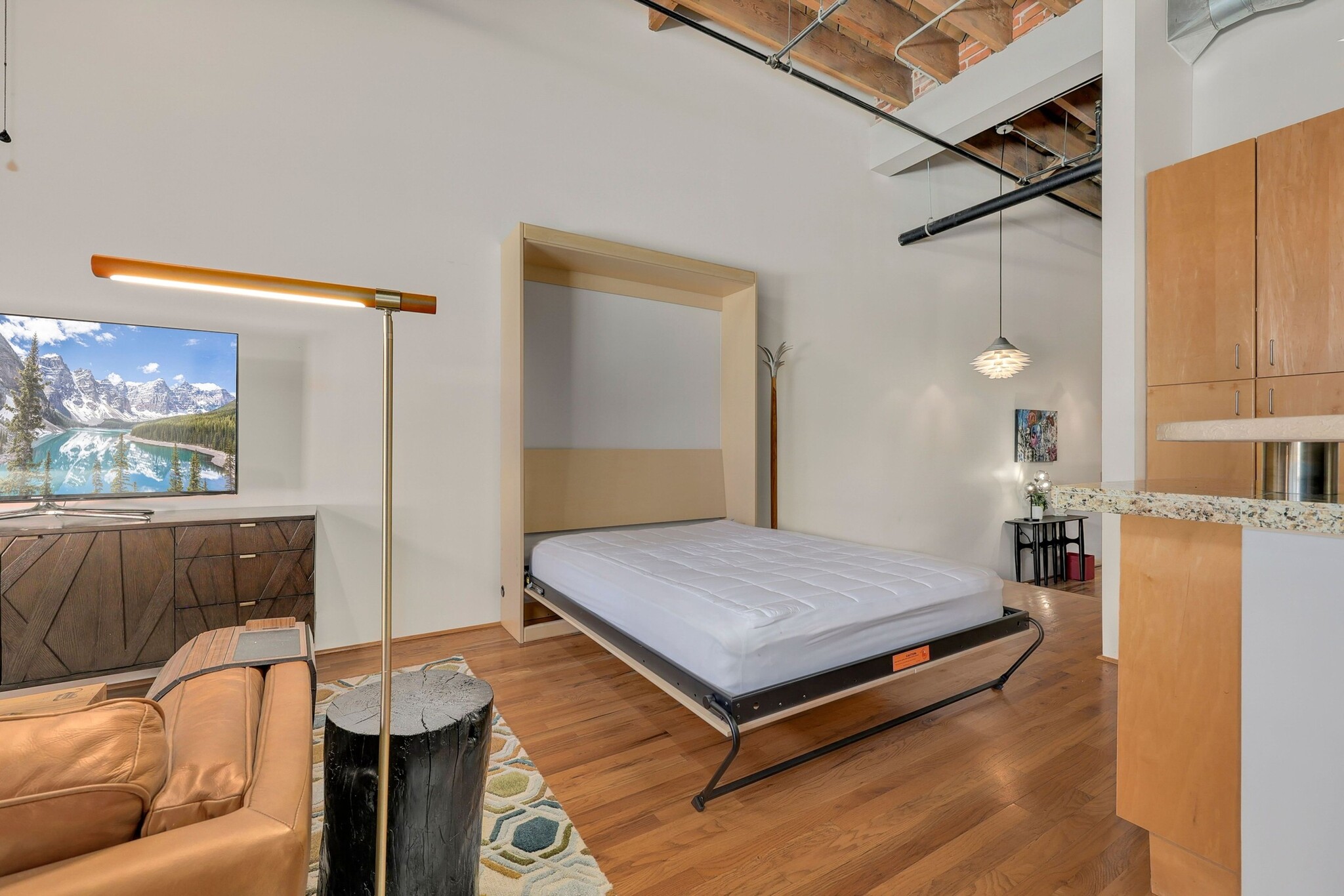 Queen Size Murphy Bed - 1800 Lawrence St