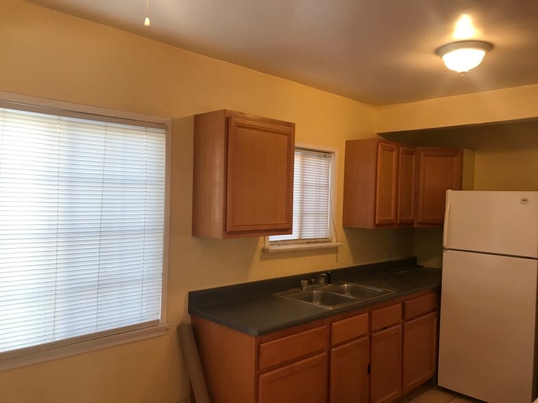 Kitchen - 5362 Monroe St