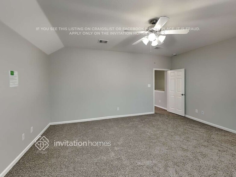 Building Photo - 4522 Lake Halbert Ln