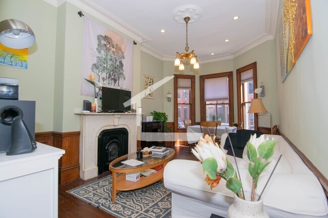 Building Photo - 9/1 No Fee! Two level 5BR/2BA near Brigham Circle, Longwood, Northeastern!