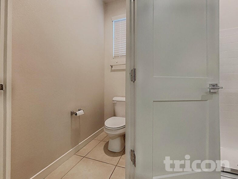 Building Photo - 42246 W Balsa Dr