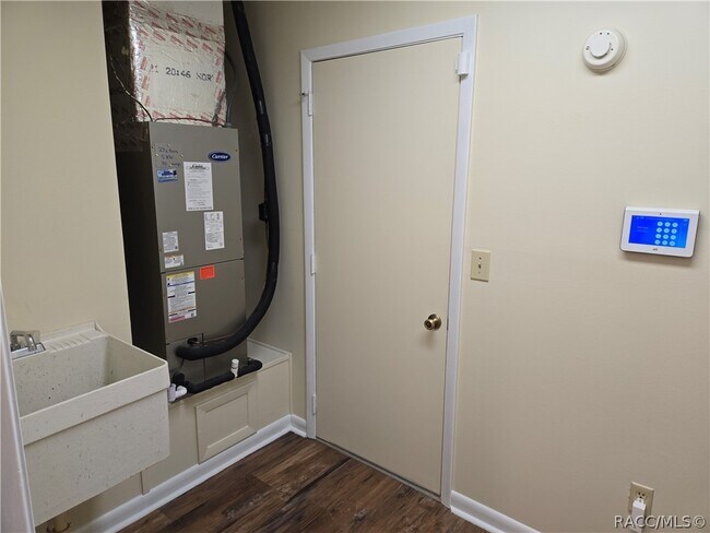 Building Photo - 79 Chinaberry Cir