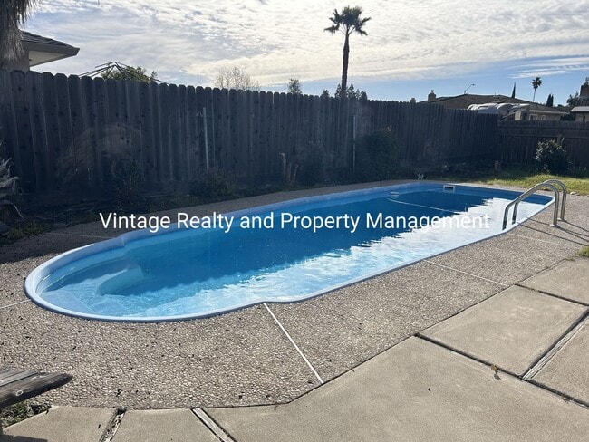 Building Photo - Back On The Rental Market Update 3 Bedroom Home With A Swimming Pool!!!
