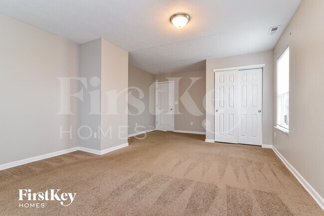 Building Photo - 673 Loon Ln