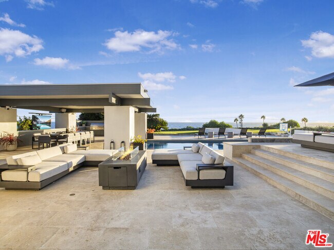 Building Photo - 30020 Morning View Dr