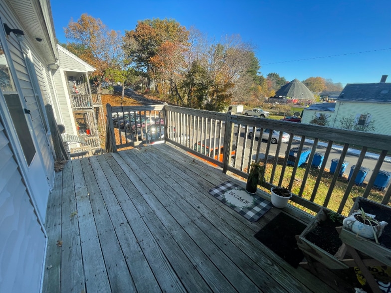 Building Photo - 42 Charlton St