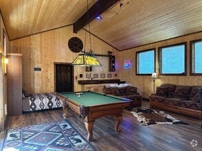 Building Photo - Studio Apartment in Deschutes River Woods