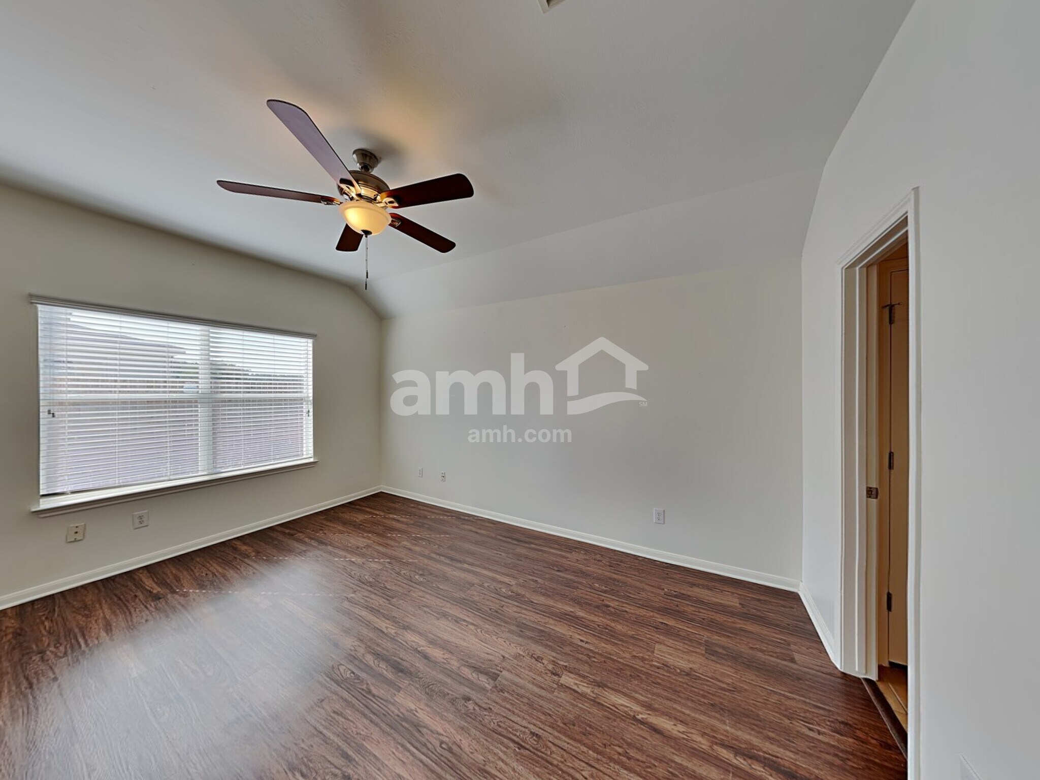 Building Photo - 8339 Loetsch Ridge Way