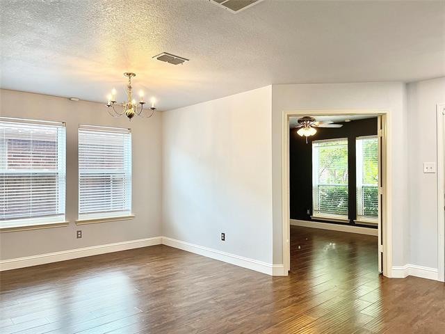 Building Photo - 3913 Plymouth Dr