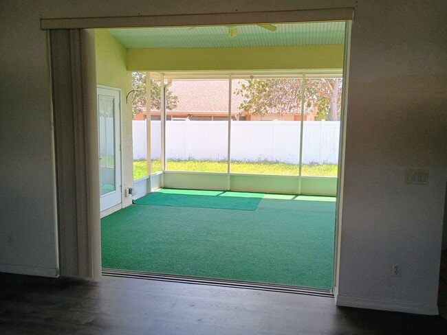 Building Photo - 3 bedroom 2 bathroom beautiful home