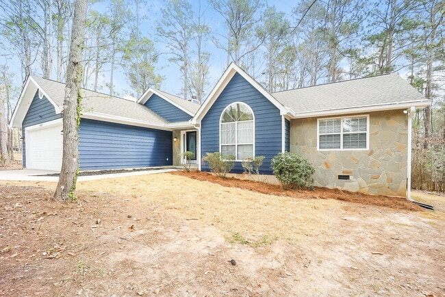 Building Photo - 4165 Golfview Dr