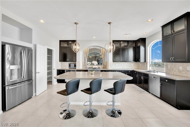 Building Photo - 9770 Hawk Crest St