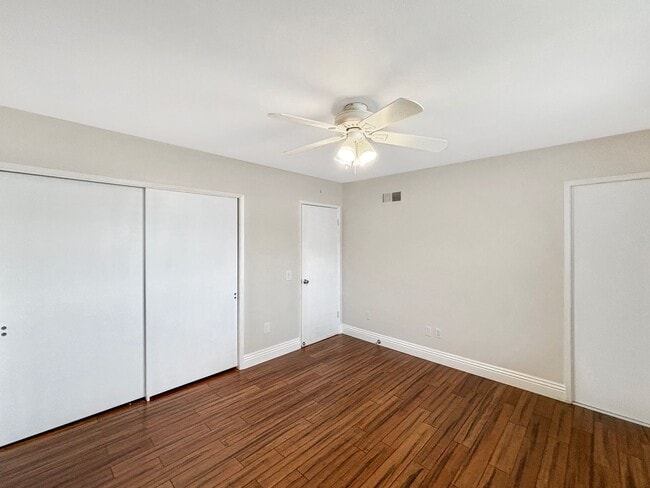 Building Photo - Charming & Spacious 3BD/2BA House in Clair...