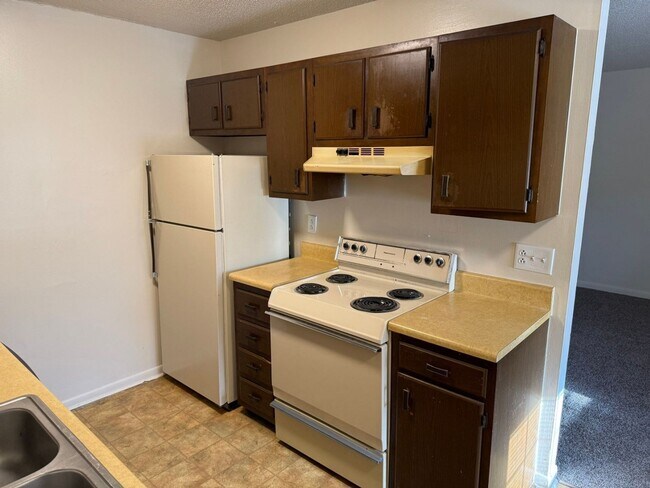 Building Photo - 4409 Bruhin Rd