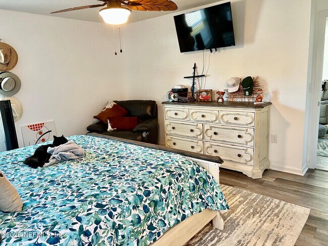 Building Photo - 166 Green Palm Ct