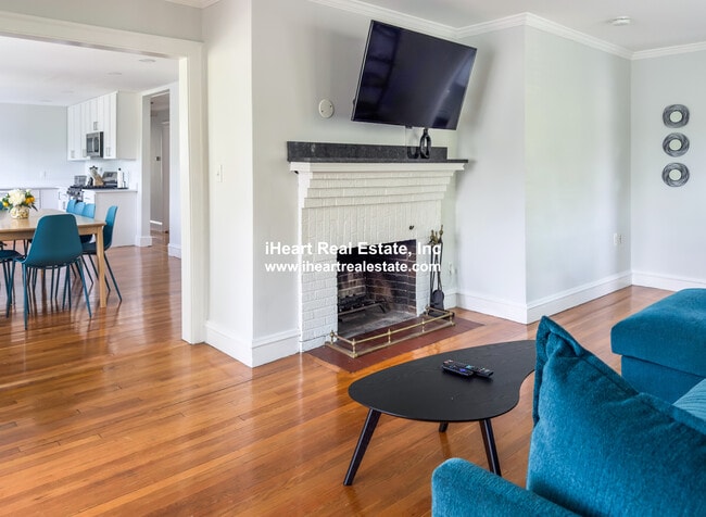 Building Photo - 65-67 Saint James Cir. Unit 2