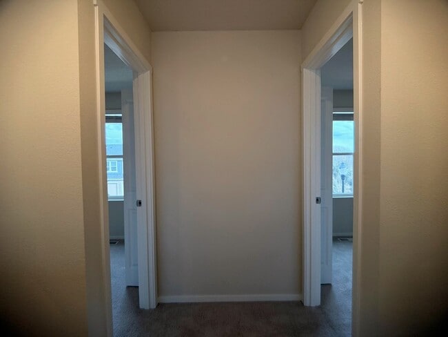 Building Photo - 2945 N 3rd Way